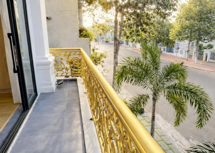 Khách sạn Thái Thịnh *