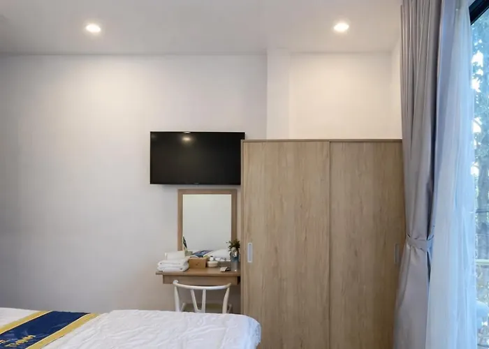 Khách sạn Thái Thịnh *